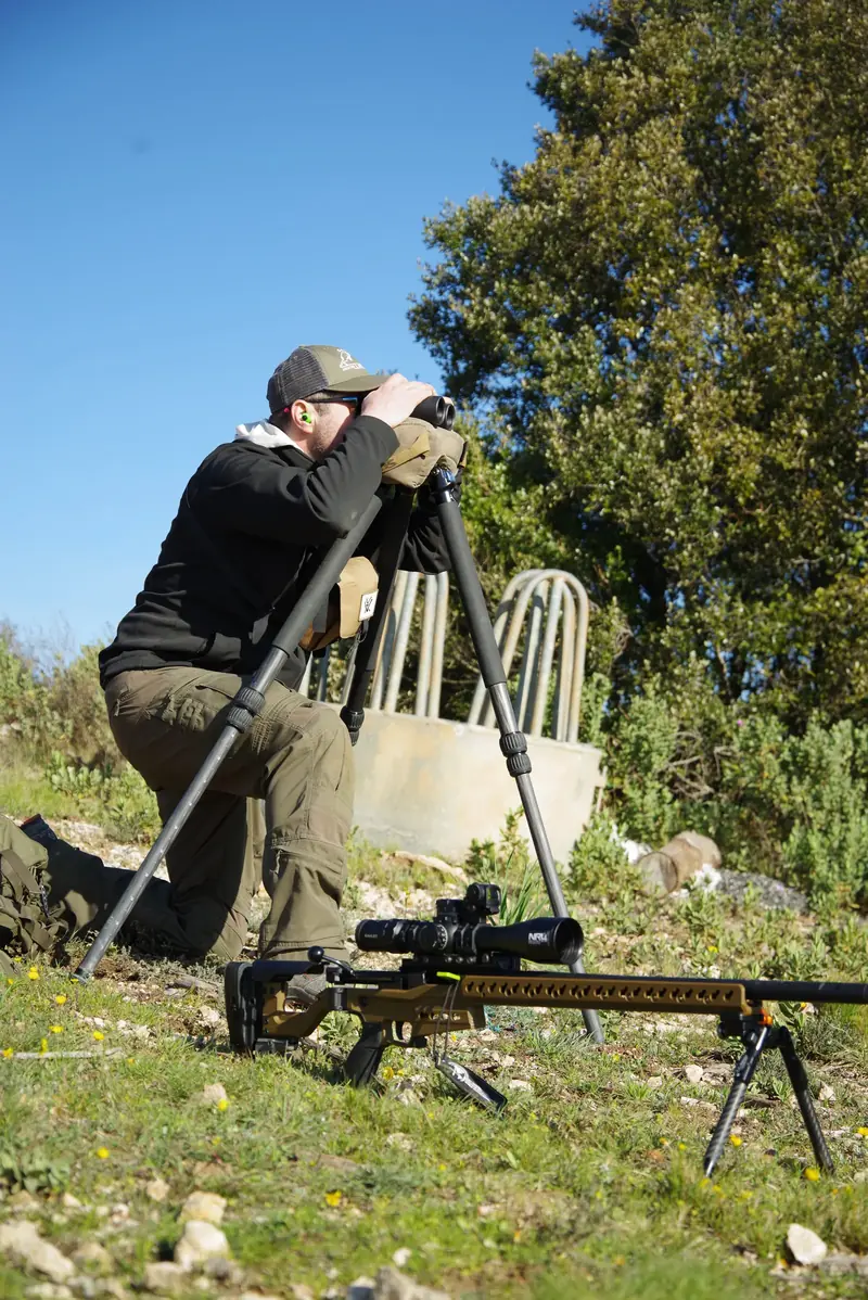 Observation aux jumelles